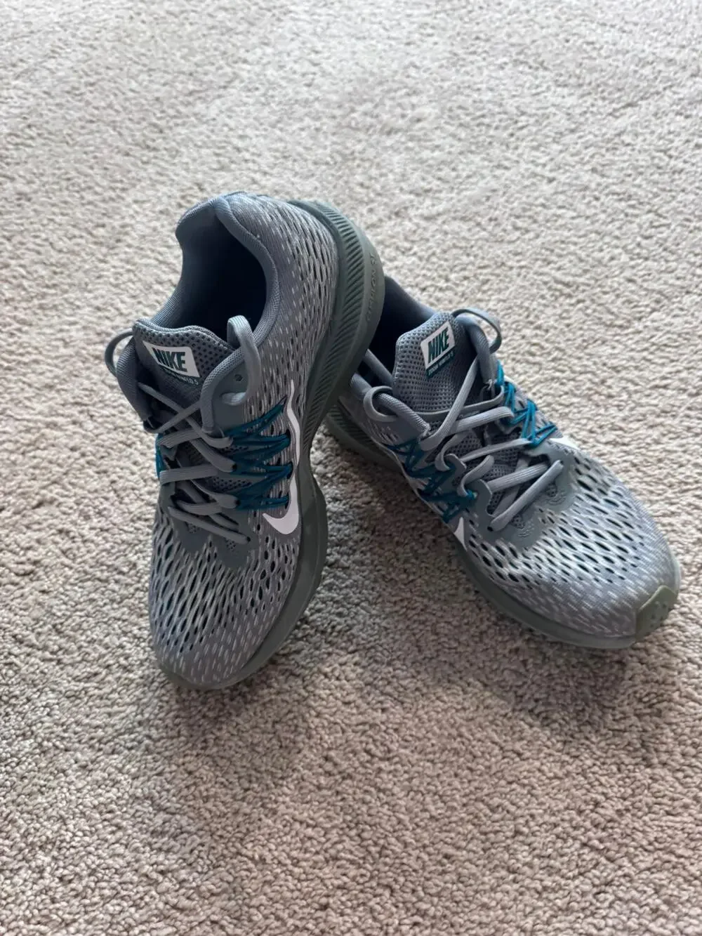 Nike Zoom Winflo 5 Running Sneakers Shoes Women's Size 6.5 Gray w/ Teal & White